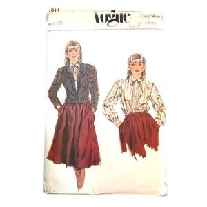 Vintage VOGUE PATTERN #7811 Size 10 sewing instructions uncut 1980s skirt suit